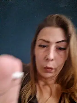 Snapshot of dewimp1 chatting on March 8, 2026, 11:14 am dewimp1 online show from March 8, 2026, 11:14 am