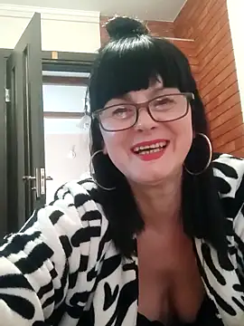 AliceSwan57 online show from April 18, 2026, 3:38 pm