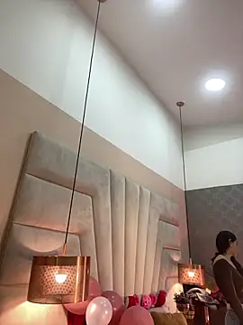 JuliaaVega online show from February 14, 2026, 12:02 pm