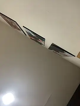 JuliaaVega online show from March 25, 2026, 11:49 am