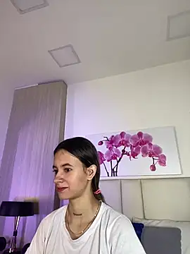Snapshot of JuliaColemann chatting on June 2, 2026, 11:56 am JuliaColemann online show from June 2, 2026, 11:56 am