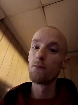 Snapshot of Zippy247 chatting on February 4, 2026, 11:31 pm Zippy247 online show from February 4, 2026, 11:31 pm