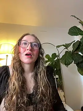 Scarlett NoirMuse online show from April 11, 2026, 6:56 pm