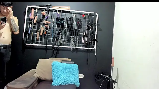 Snapshot of Slave_Melany_bdsm chatting on May 21, 2026, 1:07 pm Slave Melany bdsm online show from May 21, 2026, 1:07 pm