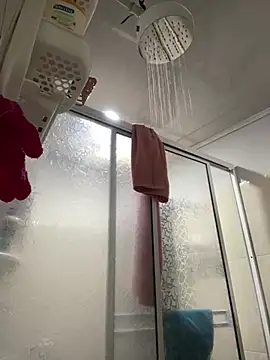 Snapshot of lizzy_luminair chatting on February 28, 2026, 10:11 pm lizzy luminair online show from February 28, 2026, 10:11 pm