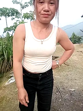 cutebobi online show from April 4, 2026, 10:24 am