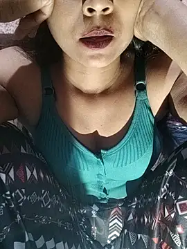 Ayesha Khan1 online show from April 15, 2026, 12:17 am