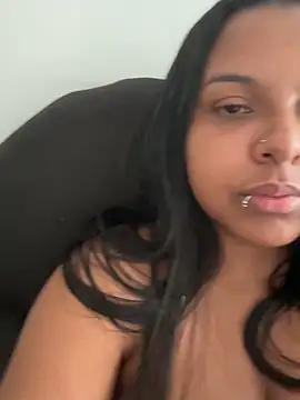 Snapshot of bella_255 chatting on March 24, 2026, 11:59 am bella 255 online show from March 24, 2026, 11:59 am