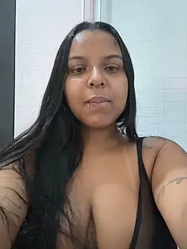 Snapshot of bella_255 chatting on March 28, 2026, 6:40 pm bella 255 online show from March 28, 2026, 6:40 pm