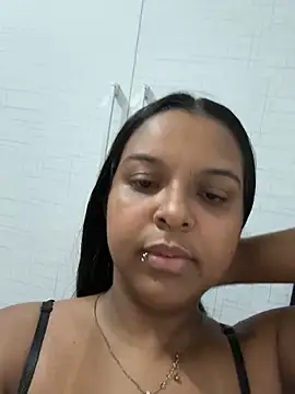 Snapshot of bella_255 chatting on April 7, 2026, 1:00 pm bella 255 online show from April 7, 2026, 1:00 pm