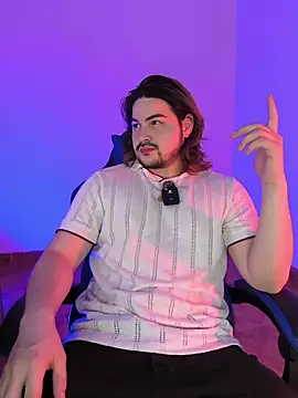 Snapshot of Derek_Vow chatting on February 6, 2026, 4:06 am Derek Vow online show from February 6, 2026, 4:06 am