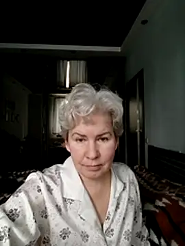 AvaSwan5354 online show from April 3, 2026, 11:19 am