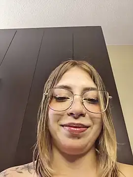 BellaDonna 16 online show from March 28, 2026, 7:02 pm