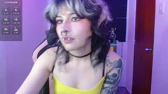 Snapshot of neena_nyx_ chatting on April 17, 2026, 10:24 pm neena nyx online show from April 17, 2026, 10:24 pm