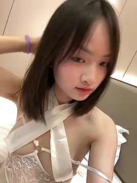 miaomiaou  online show from March 24, 2026, 3:28 pm