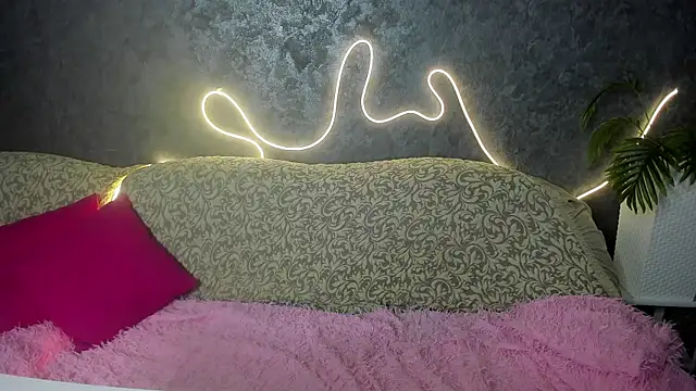 Dream Olivia online show from May 20, 2026, 2:51 am