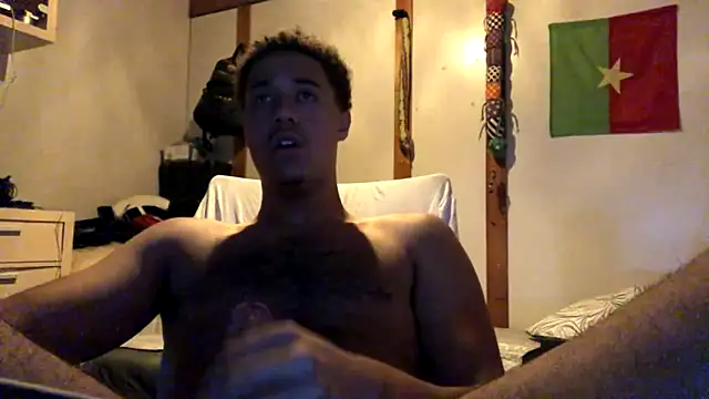 MaxIsNicee online show from February 13, 2026, 1:45 am