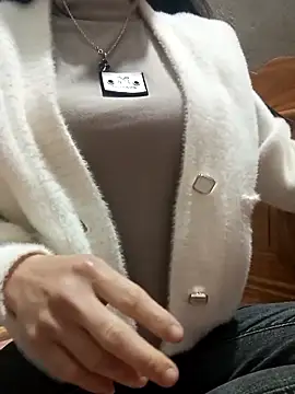 Snapshot of Kowew-nkie chatting on February 12, 2026, 1:44 am Kowew-nkie online show from February 12, 2026, 1:44 am