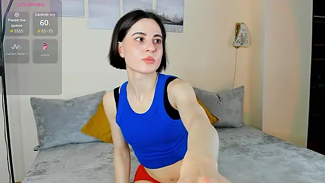 Snapshot of NightSignal chatting on February 21, 2026, 1:45 pm NightSignal online show from February 21, 2026, 1:45 pm