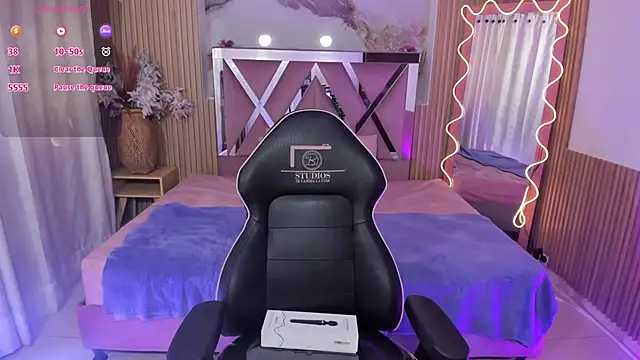 JENNA TAY1 online show from May 19, 2026, 7:09 pm