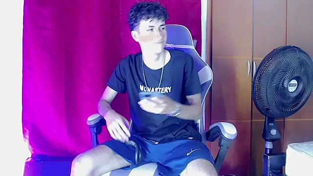 Johnny cagee  online show from February 5, 2026, 11:42 pm