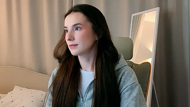 Snapshot of ssandralovin chatting on February 15, 2026, 7:43 pm ssandralovin online show from February 15, 2026, 7:43 pm