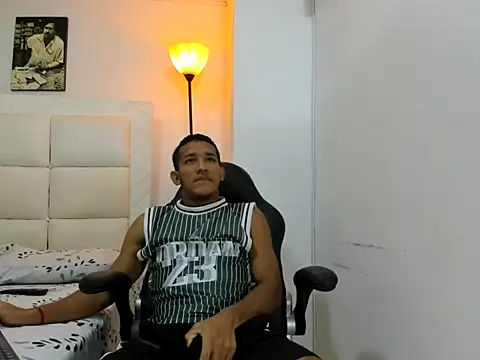 Snapshot of ricky_spensar23cm_ chatting on February 14, 2026, 2:08 am ricky spensar23cm online show from February 14, 2026, 2:08 am