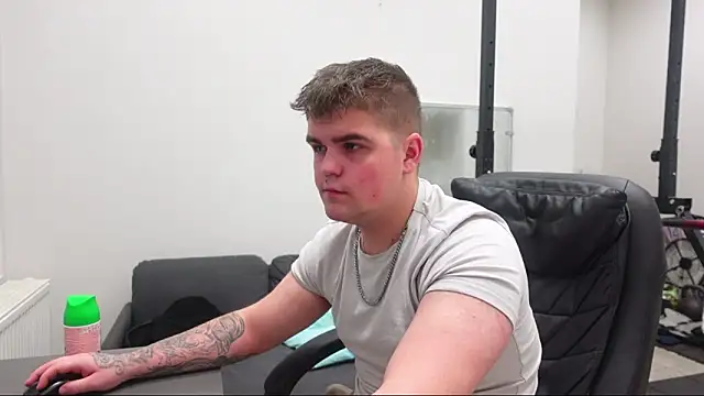 Snapshot of Jackson_Teele chatting on February 22, 2026, 9:46 pm Jackson Teele online show from February 22, 2026, 9:46 pm