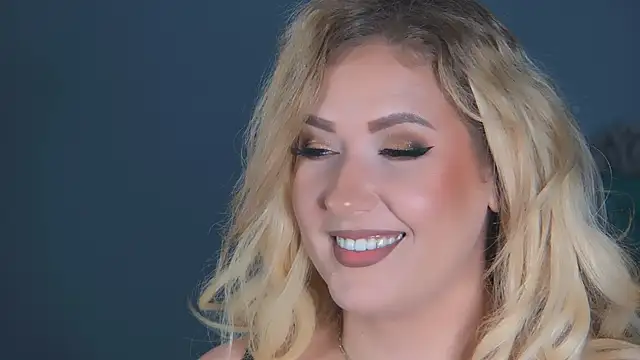 Snapshot of OndinaNoire chatting on April 26, 2026, 7:22 pm OndinaNoire online show from April 26, 2026, 7:22 pm