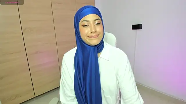 LAY LA  online show from March 24, 2026, 9:09 pm