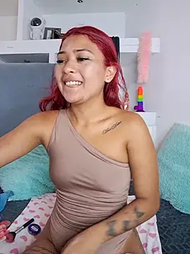 Snapshot of Layla_em chatting on March 10, 2026, 12:32 pm Layla em online show from March 10, 2026, 12:32 pm