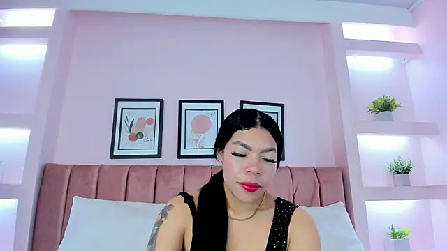 Snapshot of Sophia_Salem chatting on March 2, 2026, 12:23 pm Sophia Salem online show from March 2, 2026, 12:23 pm