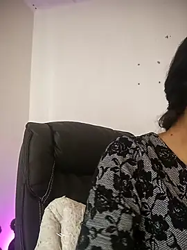  aish a online show from February 11, 2026, 8:25 pm