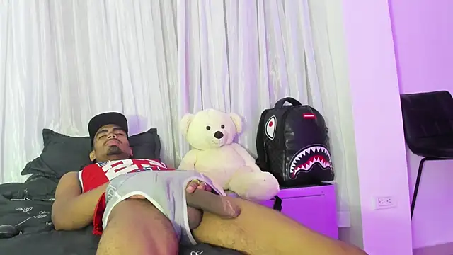 Rpoolrboy online show from April 9, 2026, 5:40 am