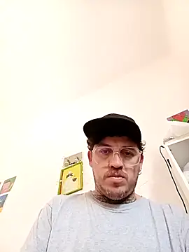 helloandi online show from April 18, 2026, 5:28 pm