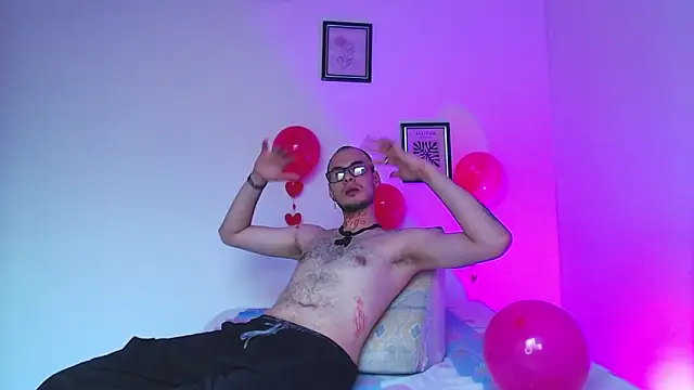 Snapshot of Vlad__night chatting on February 14, 2026, 12:35 pm Vlad night online show from February 14, 2026, 12:35 pm