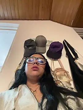 Snapshot of Violetta_pinkk1 chatting on February 28, 2026, 3:07 am Violetta pinkk1 online show from February 28, 2026, 3:07 am