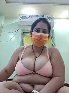 Snapshot of diyam4002 chatting on February 16, 2026, 10:00 am diyam4002 online show from February 16, 2026, 10:00 am