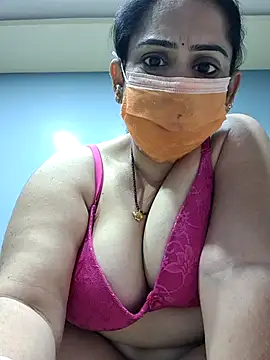 Snapshot of diyam4002 chatting on February 25, 2026, 9:30 am diyam4002 online show from February 25, 2026, 9:30 am