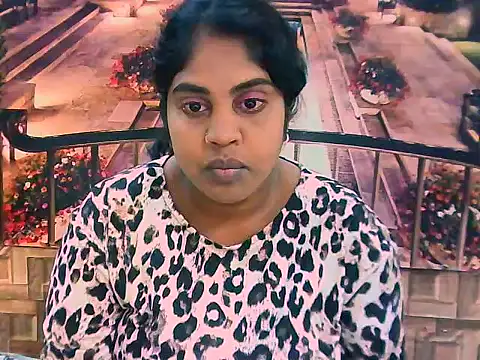 Snapshot of IndianDiva27 chatting on March 14, 2026, 5:35 am IndianDiva27 online show from March 14, 2026, 5:35 am