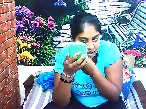 Snapshot of IndianDiva27 chatting on March 22, 2026, 5:44 am IndianDiva27 online show from March 22, 2026, 5:44 am