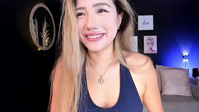 Isa cortes  online show from April 17, 2026, 1:36 pm