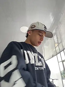 Dominik Souza online show from April 7, 2026, 6:52 pm