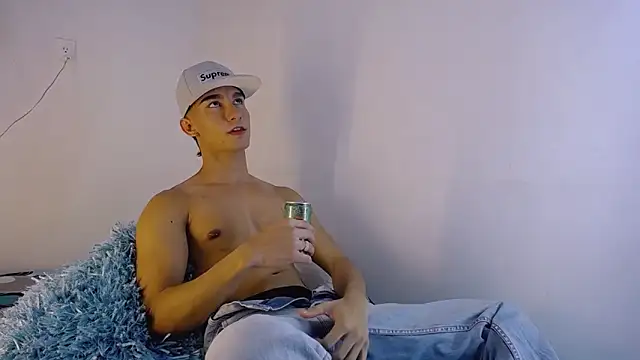 Snapshot of BabyAndy_ chatting on February 22, 2026, 6:06 pm BabyAndy online show from February 22, 2026, 6:06 pm