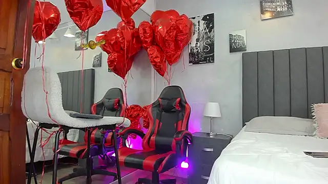 Snapshot of Raphael_Nyon chatting on February 26, 2026, 3:27 am Raphael Nyon online show from February 26, 2026, 3:27 am