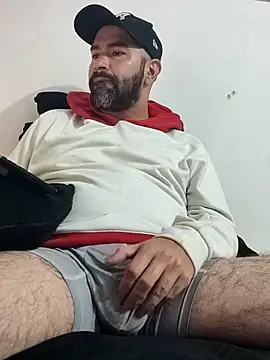 Snapshot of hairyandbigmann chatting on February 3, 2026, 11:48 am hairyandbigmann online show from February 3, 2026, 11:48 am