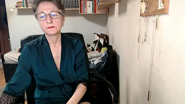 katemodel online show from October 29, 2025, 7:54 am