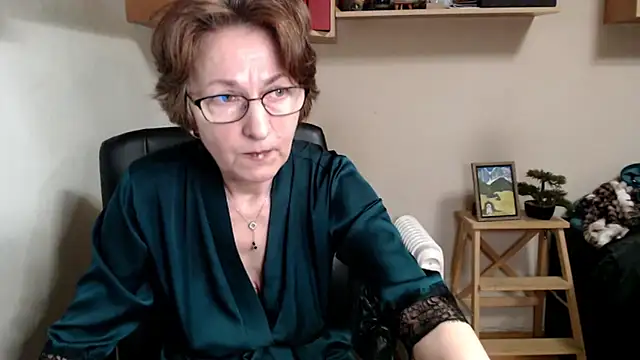 katemodel online show from March 2, 2026, 7:59 am