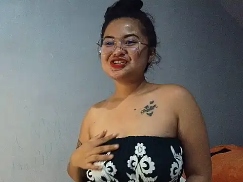 Chillntalkmami online show from March 9, 2026, 2:10 pm