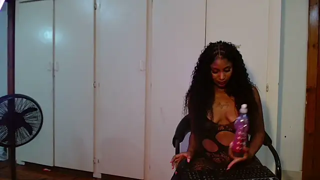 Moreish-06 online show from April 18, 2026, 7:07 pm